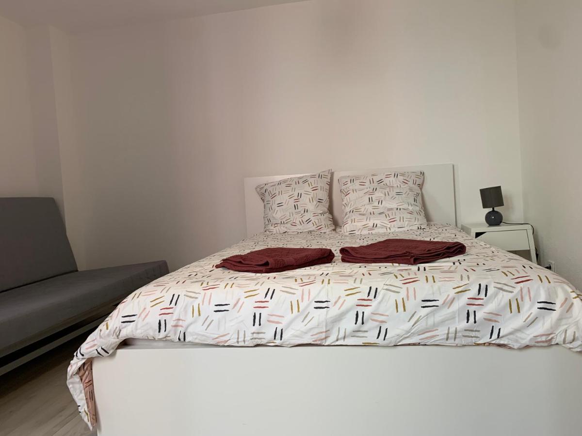 Appartement 2Eme Etage 42M2 Hyper Centre Ville / Parking Gratuit Riom Ngoại thất bức ảnh