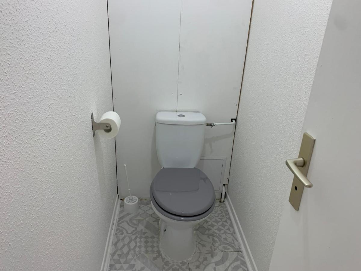 Appartement 2Eme Etage 42M2 Hyper Centre Ville / Parking Gratuit Riom Ngoại thất bức ảnh